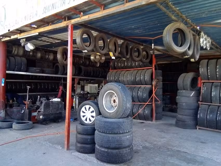 Llantera Los Bravos 2