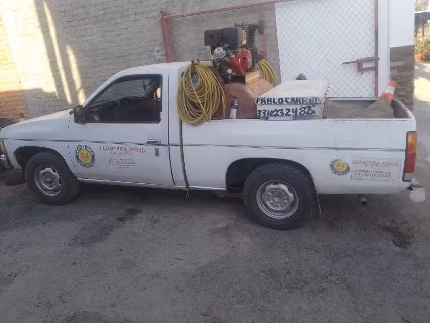 Llantera los carrillo