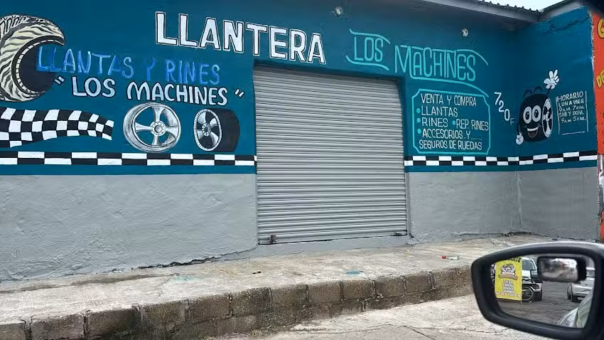 Llantera Los Machines