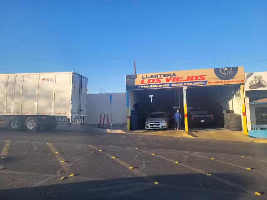 Llantera los Viejos