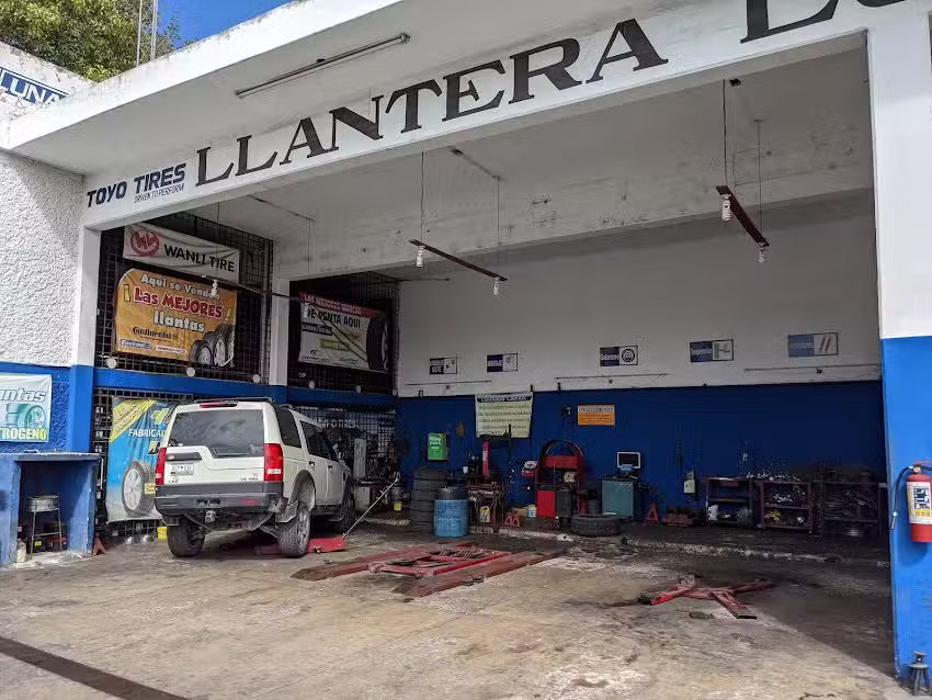 Llantera Luna de la 59 A