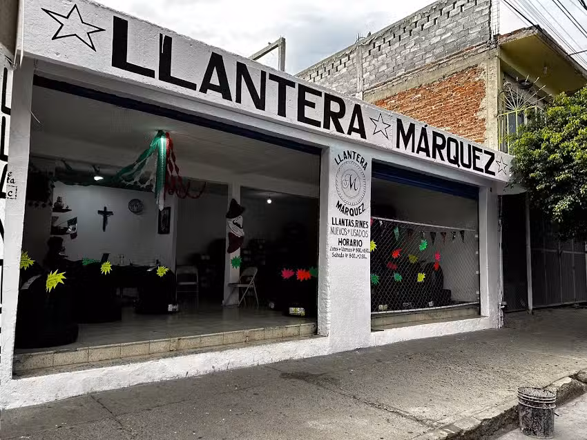 Llantera M&aacute;rquez