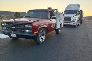Llantera movil el pollo 24/7