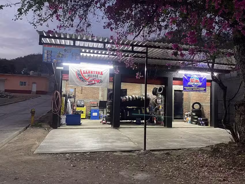 Llantera Mu&ntilde;oz