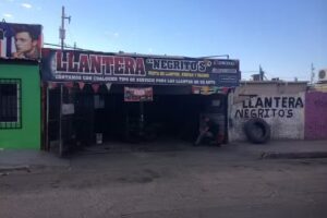 Llantera Negritos