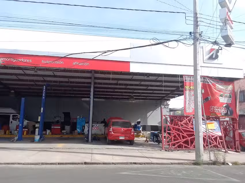 Llantera &ndash; Neumaticos Ikigai Reforma