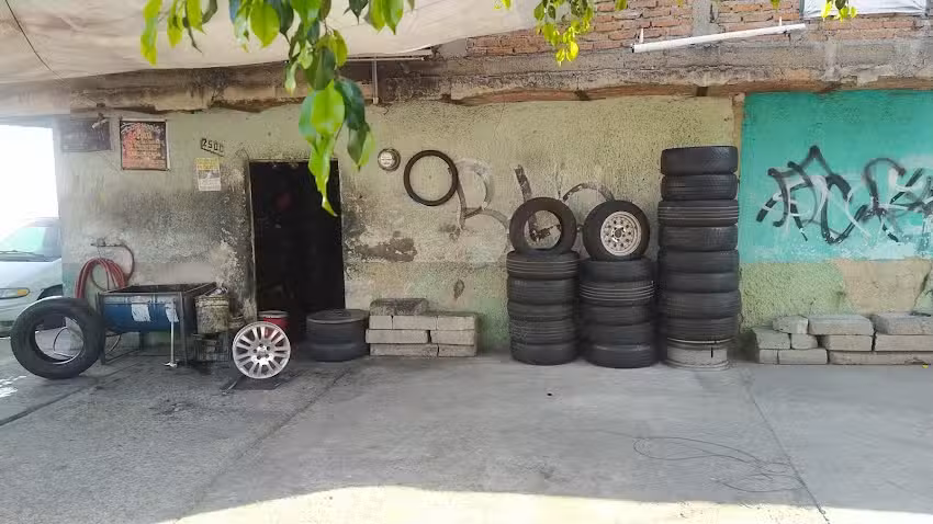 Llantera Ochoa