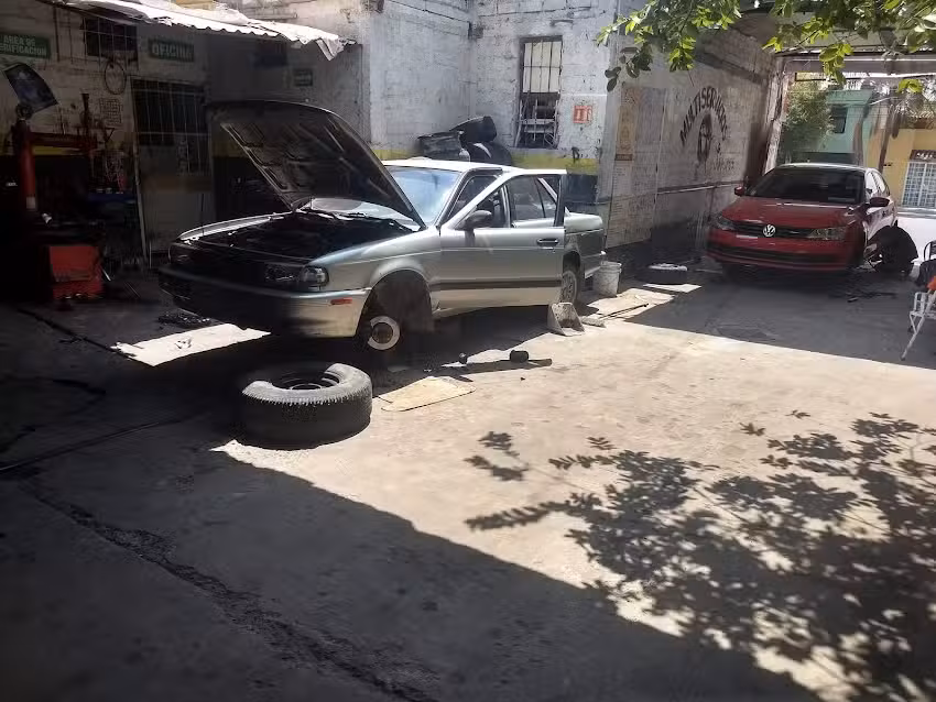 Llantera OLIVARES