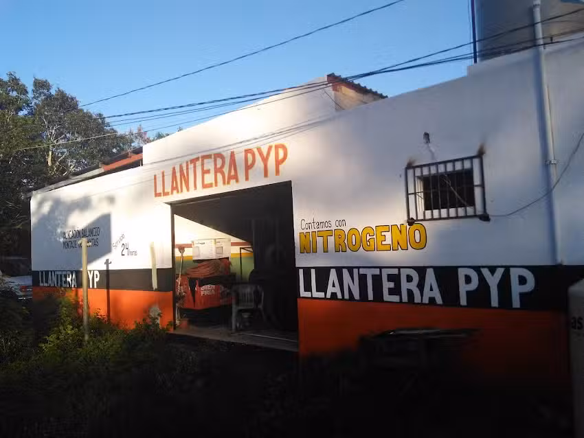 Llantera P & P
