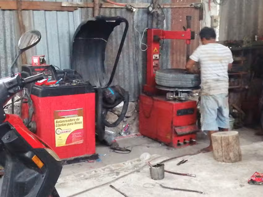 Llantera Paco