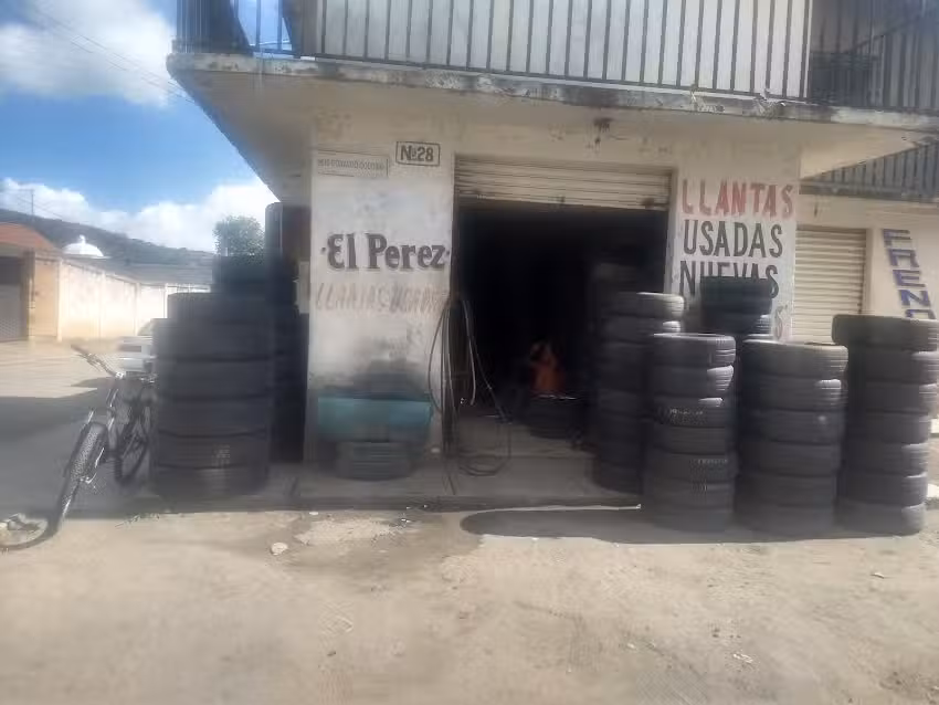 Llantera &ldquo;P&eacute;rez&rdquo;