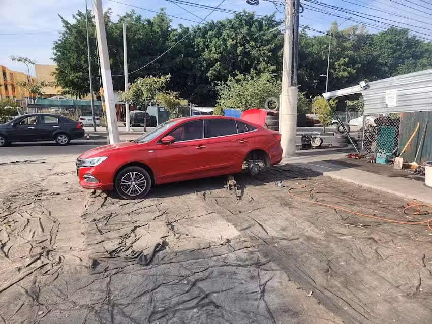 Llantera Periferico Ntr