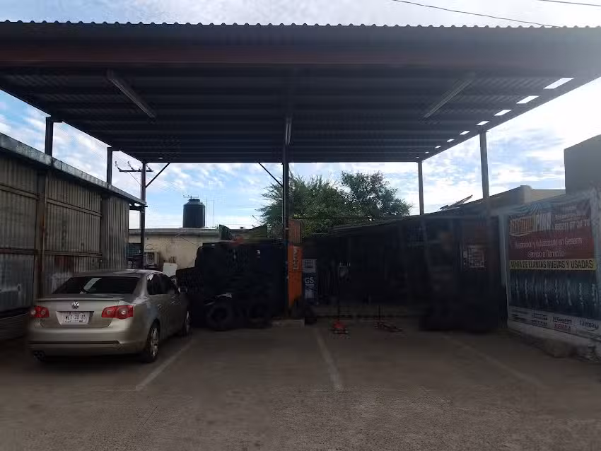 Llantera Pi&ntilde;a