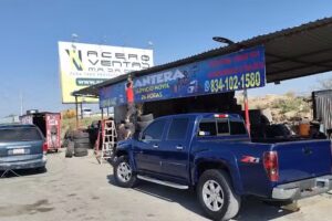 Llantera Reyes
