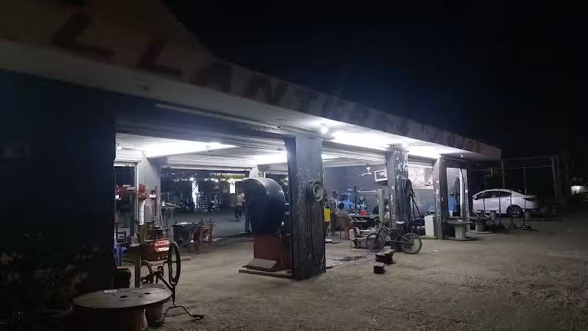 Llantera Rojas
