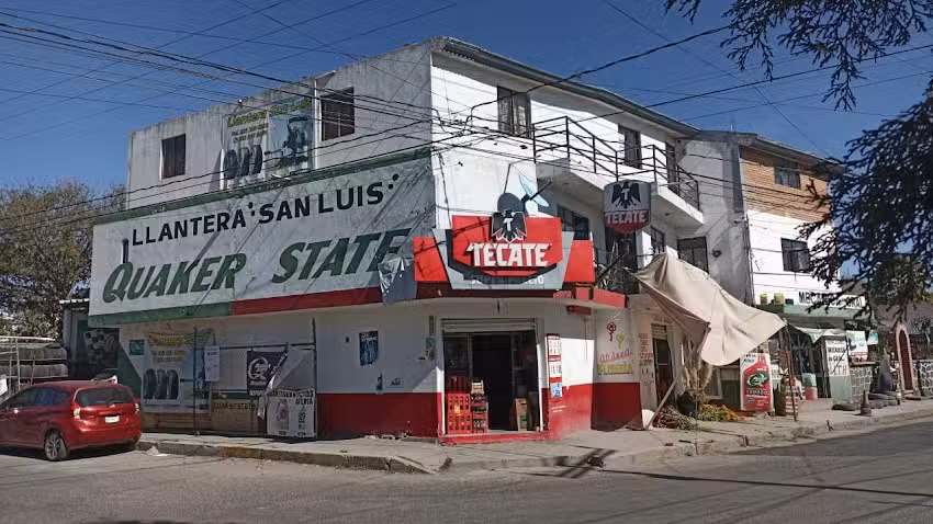 Llantera &ldquo;San Luis&rdquo;