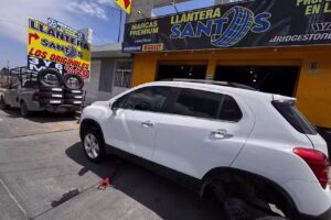 Llantera “Santos” Los Originales Local Amarillo