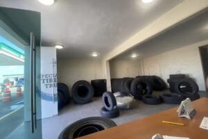 LLANTERA SPECIALIST TIRE TRUCK