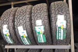 Llantera Súper Express Tires