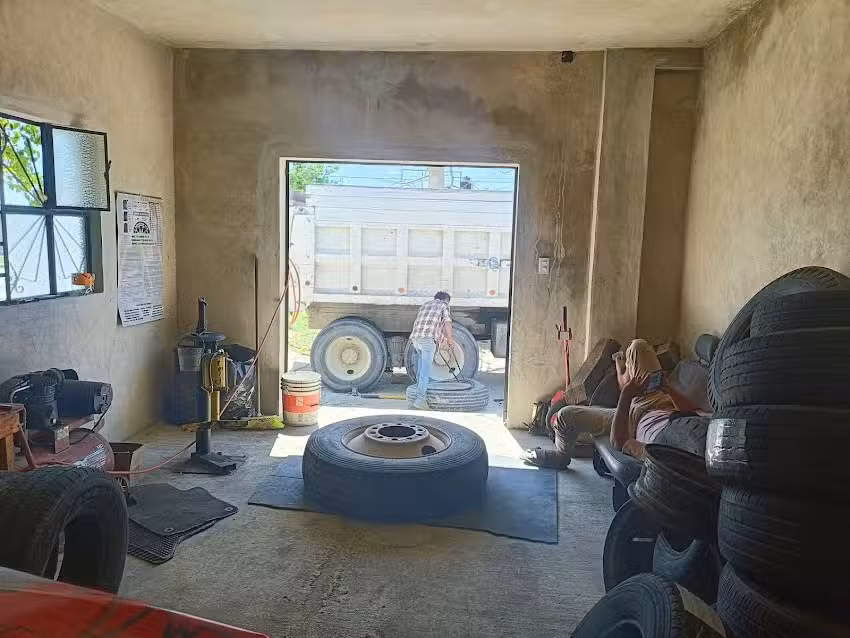 LLANTERA Talachera la pichirila izamal VULCANIZADORA m&oacute;vil rescate vial
