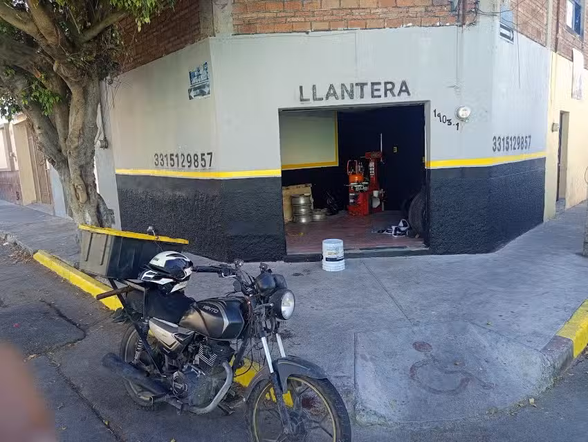 Llantera tito&rsquo;s