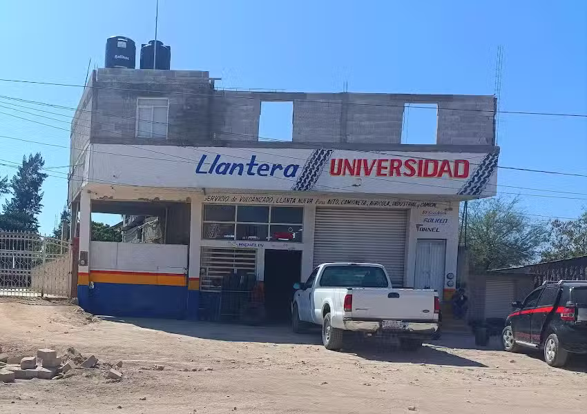 Llantera Universidad