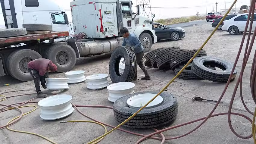 Llantera Vulcanizadora El Halcon y Vulcanizadora movil y rescates carreteros
