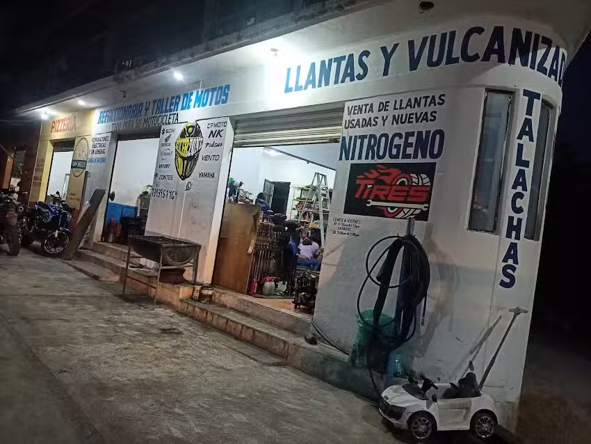 Llantera, vulcanizadora, Refaccionaria y taller de motos el Crucero.