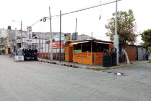 Llantera, vulcanizadora y aceites leo