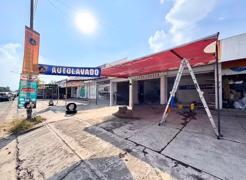 Llantera y Autolavado Aca Pits