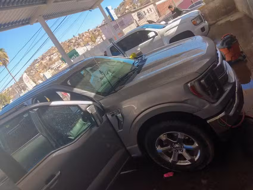 Llantera y car wash el sol