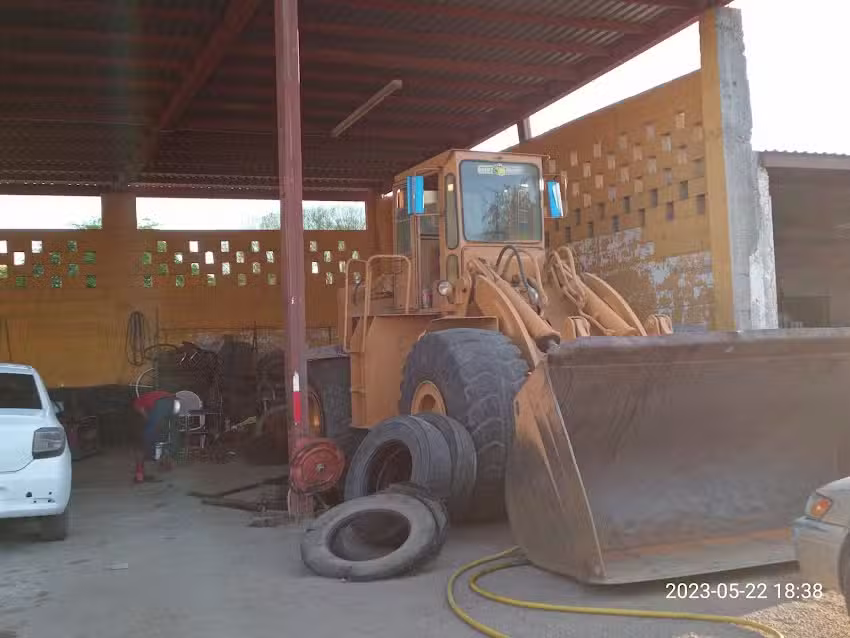 Llantera y Mec&aacute;nico Diesel Mikes