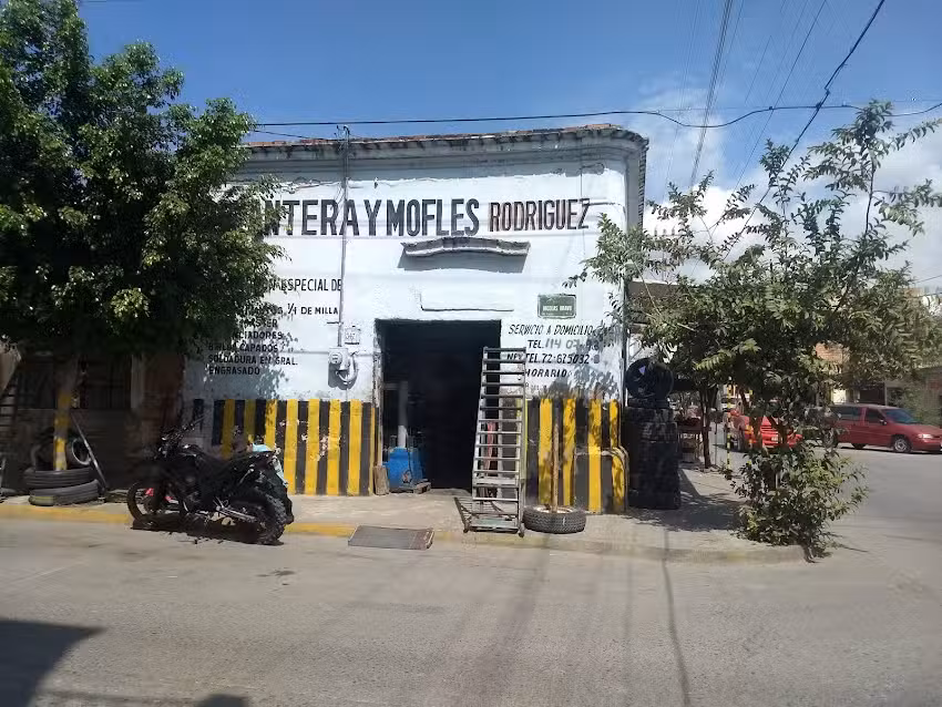 Llantera y mofles Rodriguez