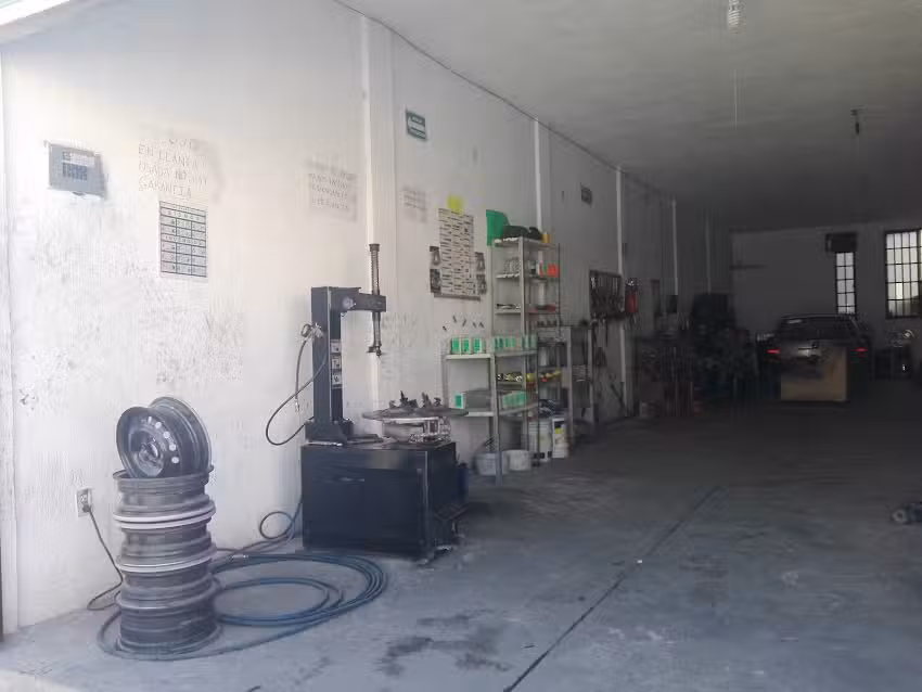 LLANTERA Y VENTA DE LUBRICANTES