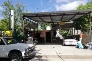 Llantera Yamile