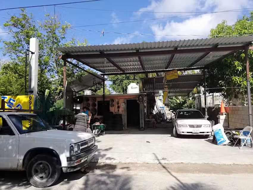 Llantera Yamile