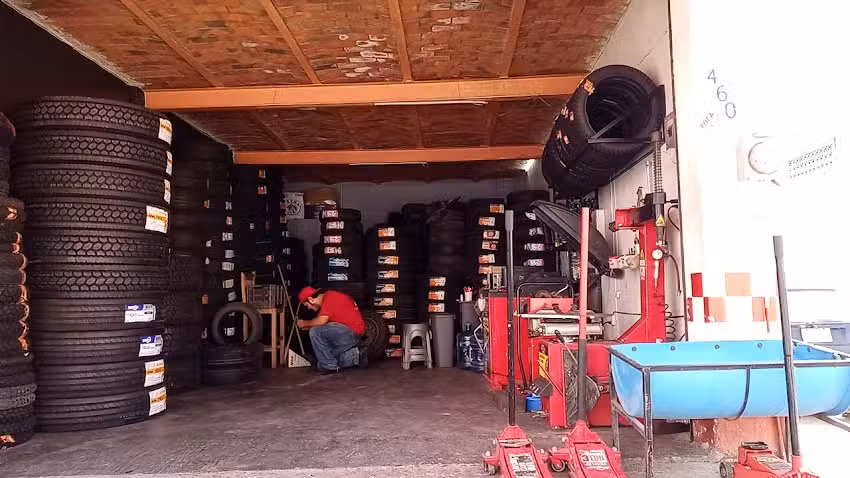 Llantera Zepeda