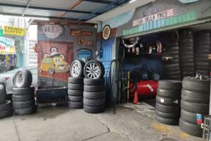 Luigis Casa Della Tires (llantera Chon)