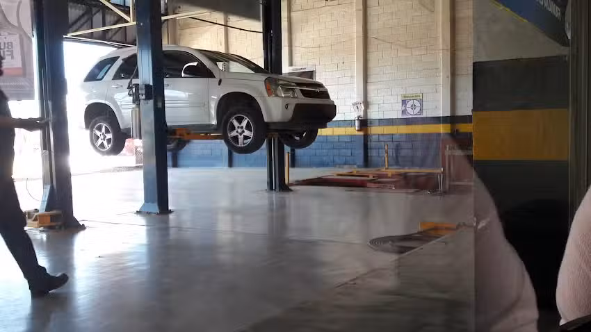 Mange Autocentro
