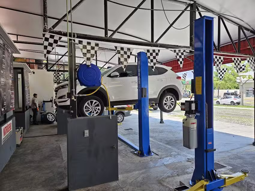 Masterllantas Tire Shop