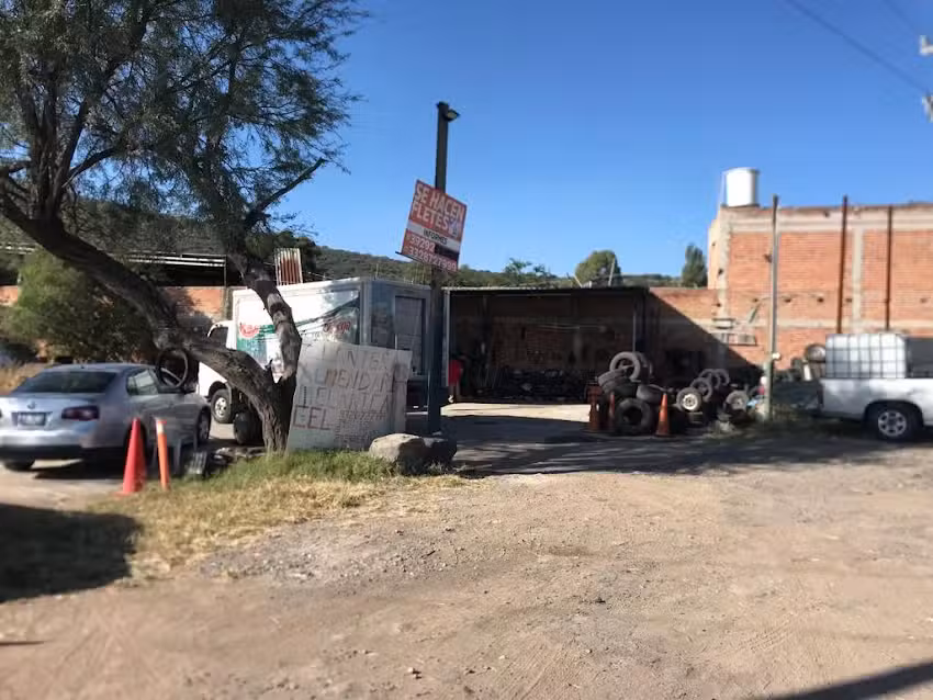 Mecanica y Llantera Almendariz