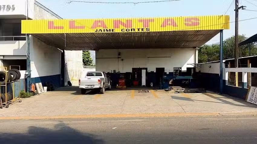 Mercado De Llantas Cortés