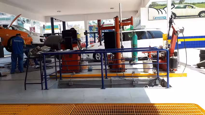 Michelin Car Service- Llantas D&acute; Lago Galer&iacute;as