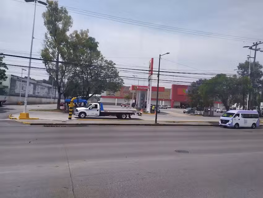 Montacargas Flomex