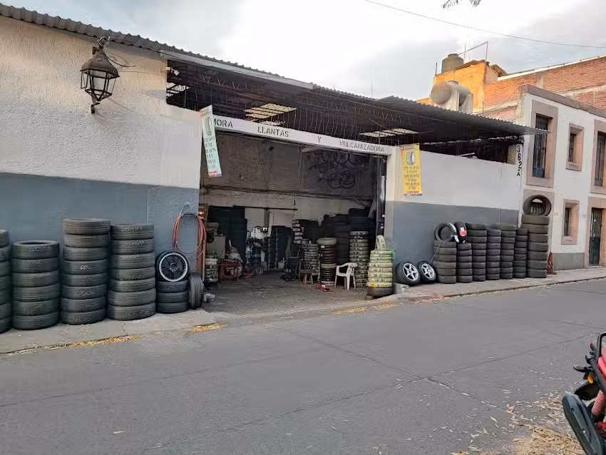 Mora llantas y vulcanizadora