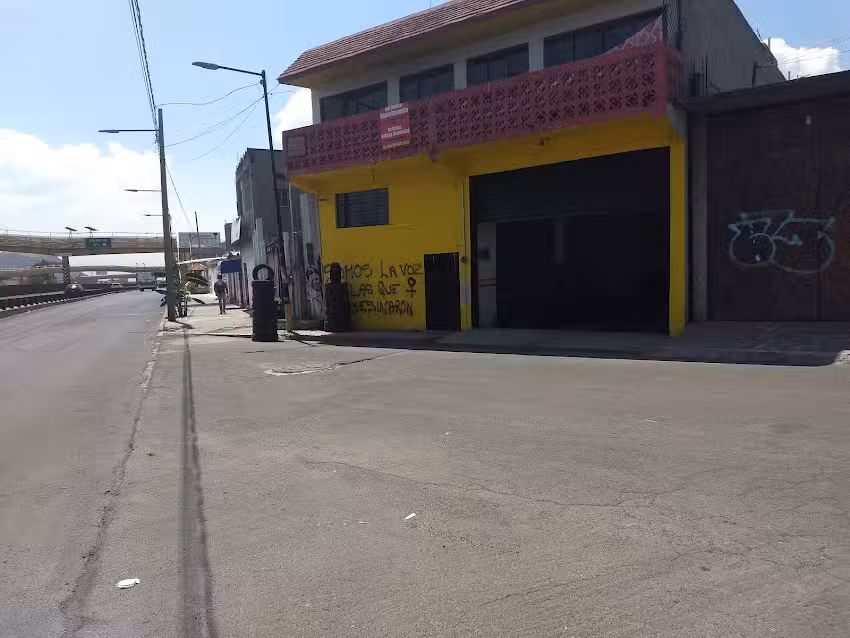 Multi Llantera Zamora
