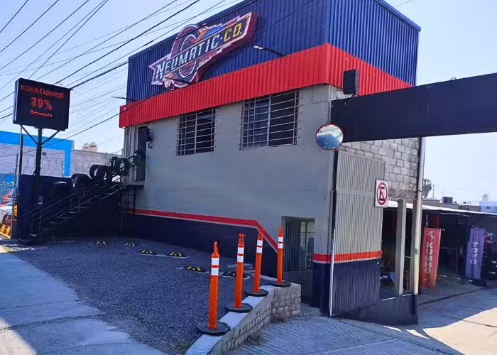 Neumaticco Tire Shop (Tlacote)