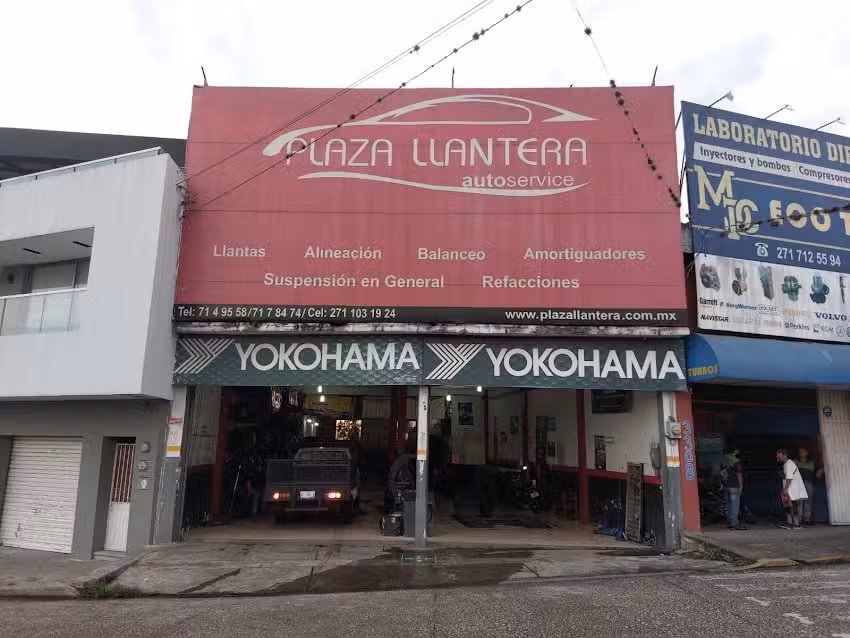 Plaza Llantera Autoservicio