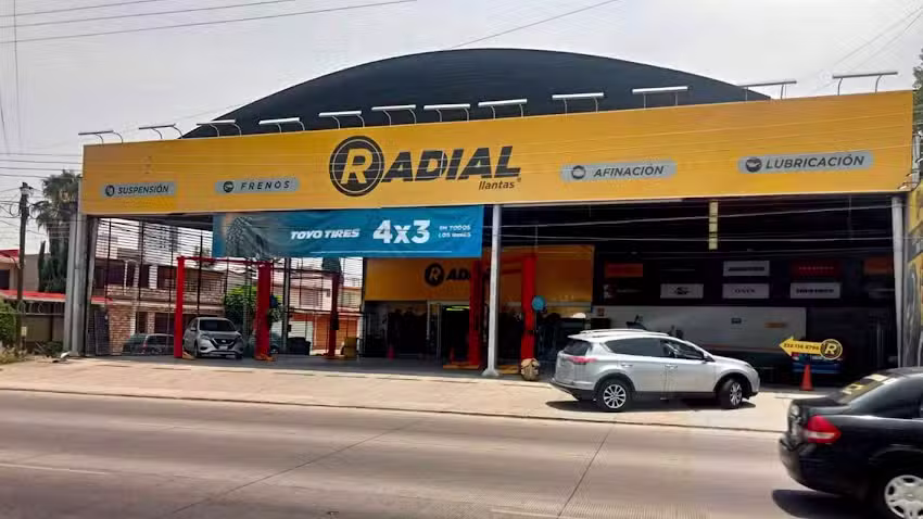 RADIAL LLANTAS Juan Pablo II