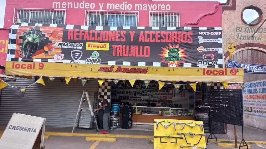 Reaccionaria de motos Trujillo